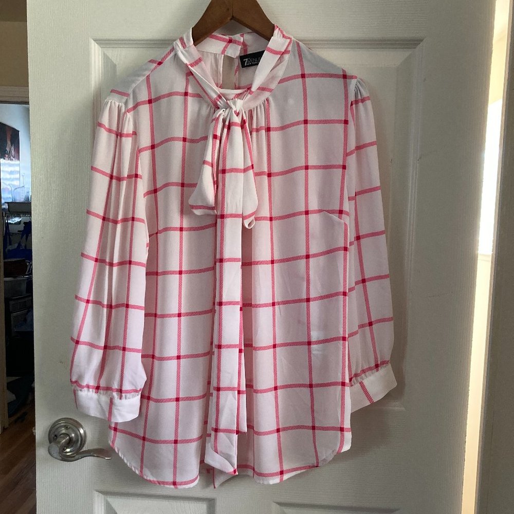 NWT NY&C White Blouse with Necktie